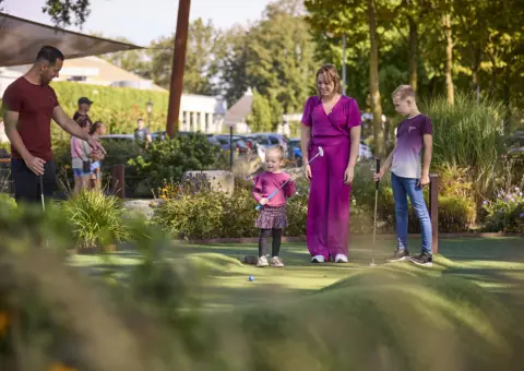Adventure Golf Leistert 52