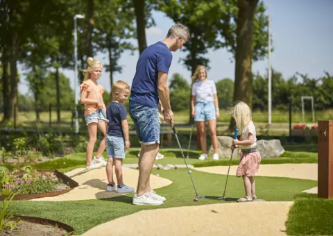 Gezin- AdventureGolf- Camping de Leistert