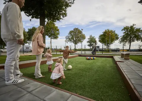 Biljartvoetbal - Buitenhof de Leistert